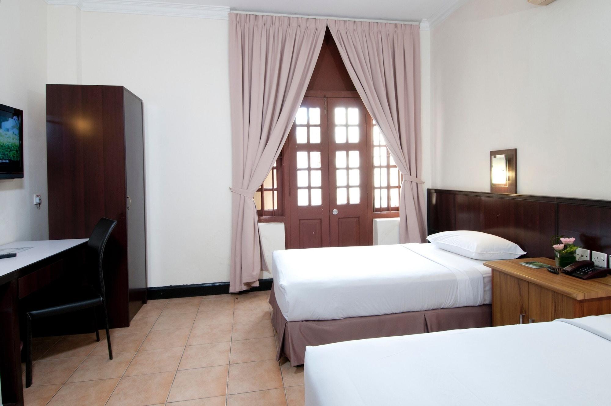 1926 Heritage 3* George Town